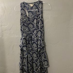 Lilly Closet Flowing Dress Blue & White GUC